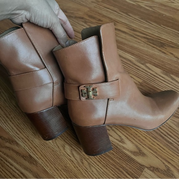 Tory Burch leather boots - Picture 2 of 6